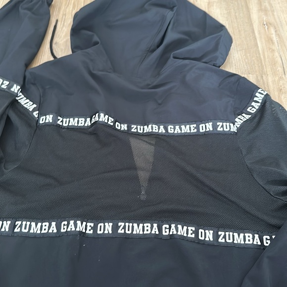 Zumba Mesh windbreaker Size S - Picture 6 of 7